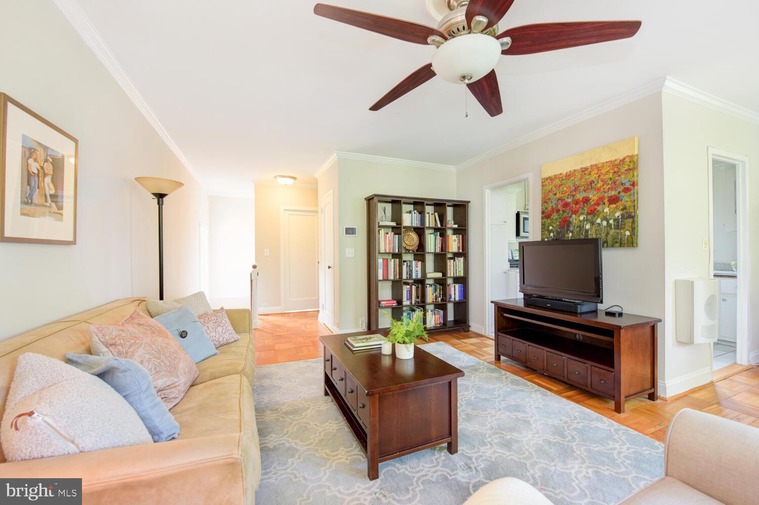 3236 Gunston Road, Unit 722 Alexandria, VA 22302 - Photo 13 of 20 Gallery Image 13