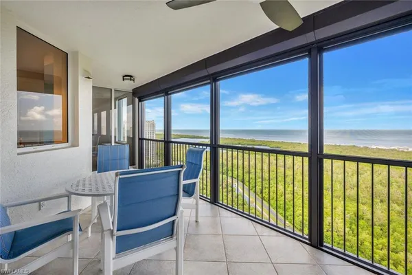 a view of a large window with an outdoor view