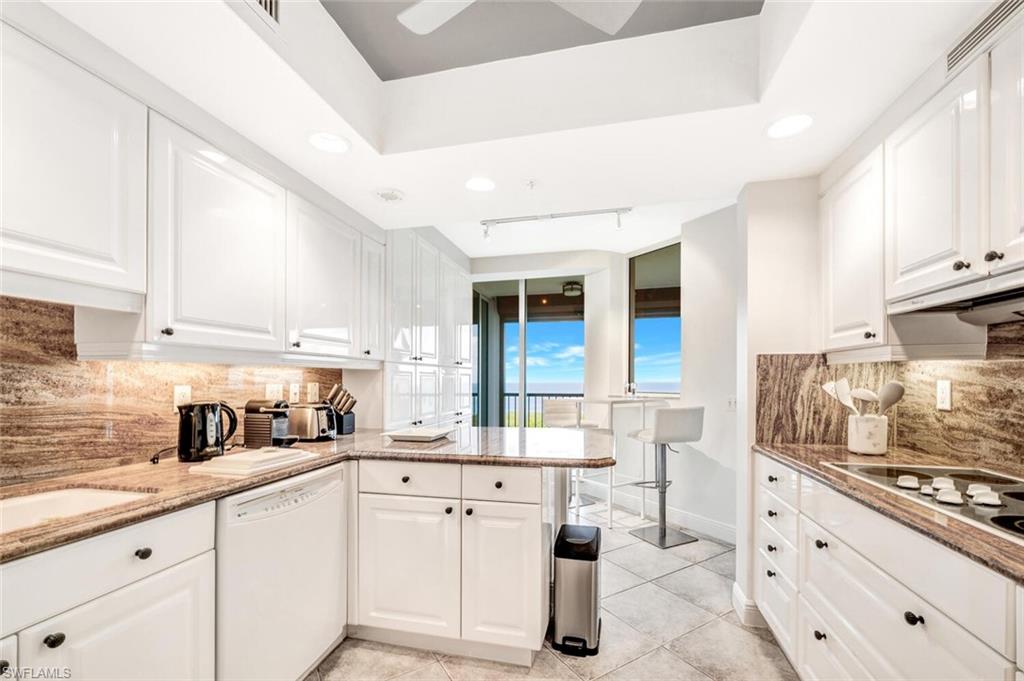 7225 Pelican Bay Boulevard, Unit 2004 Naples, FL 34108 - Photo 10 of 43