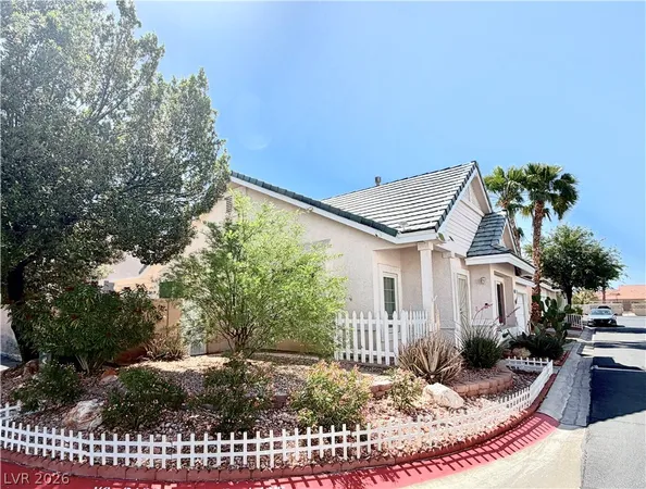 $448,900 | 5252 Green Forest Way, Las Vegas, NV 89118