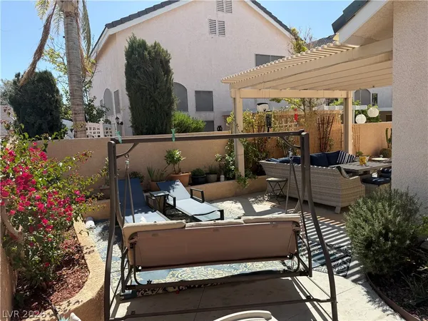 $448,900 | 5252 Green Forest Way, Las Vegas, NV 89118