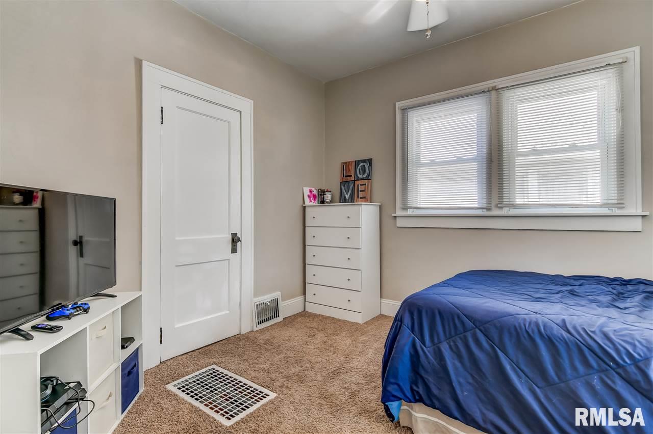 1905 North 7th Street Springfield, IL 62702 - Photo 19 of 30