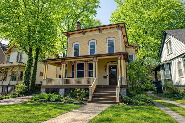 511 North Grove Avenue, Oak Park, IL 60302
