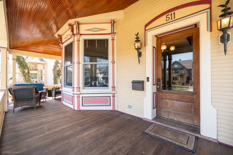 511 North Grove Avenue, Oak Park, IL 60302