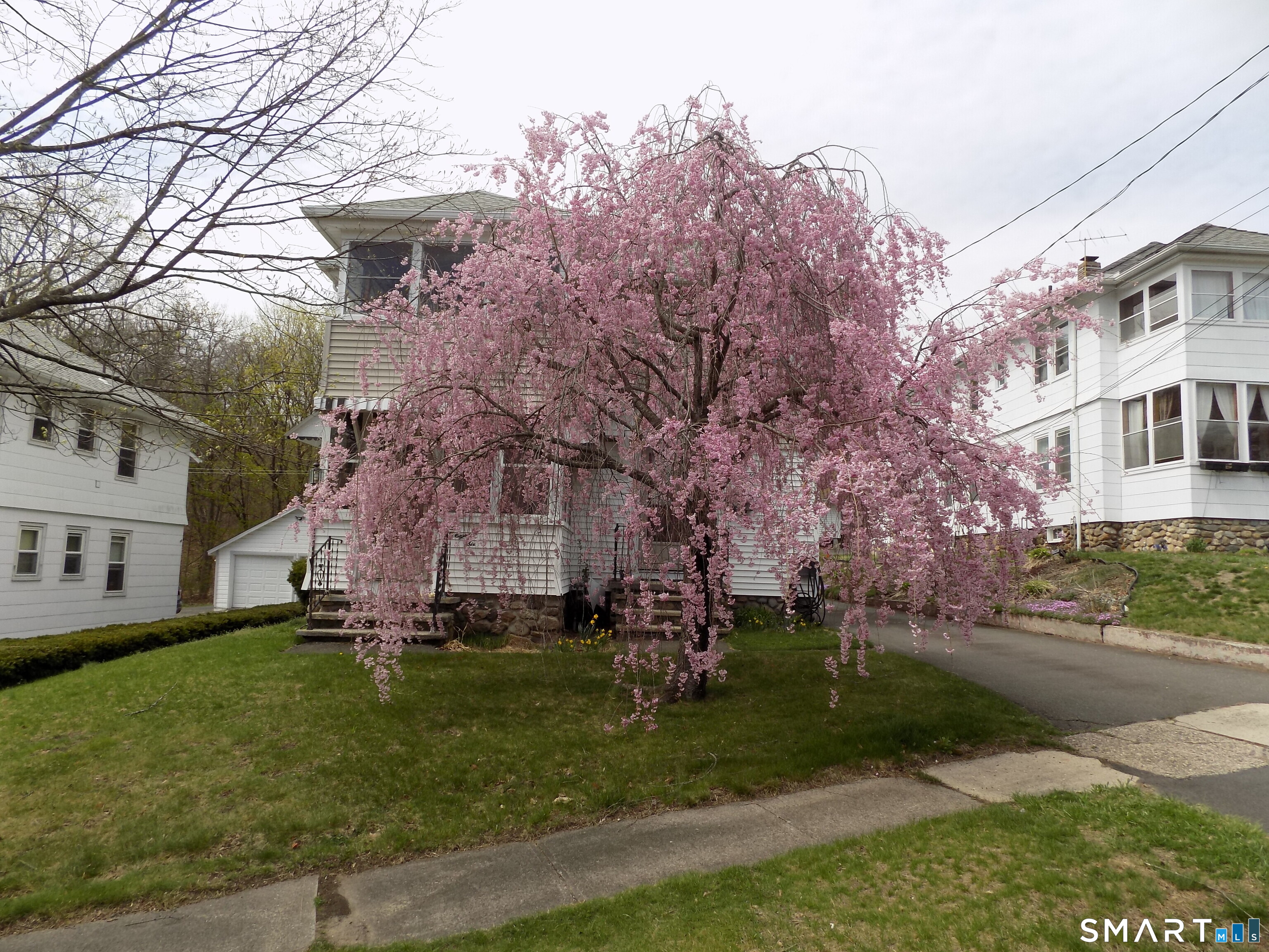 84 Putnam Street Bristol, CT 06010 - Photo 2 of 15