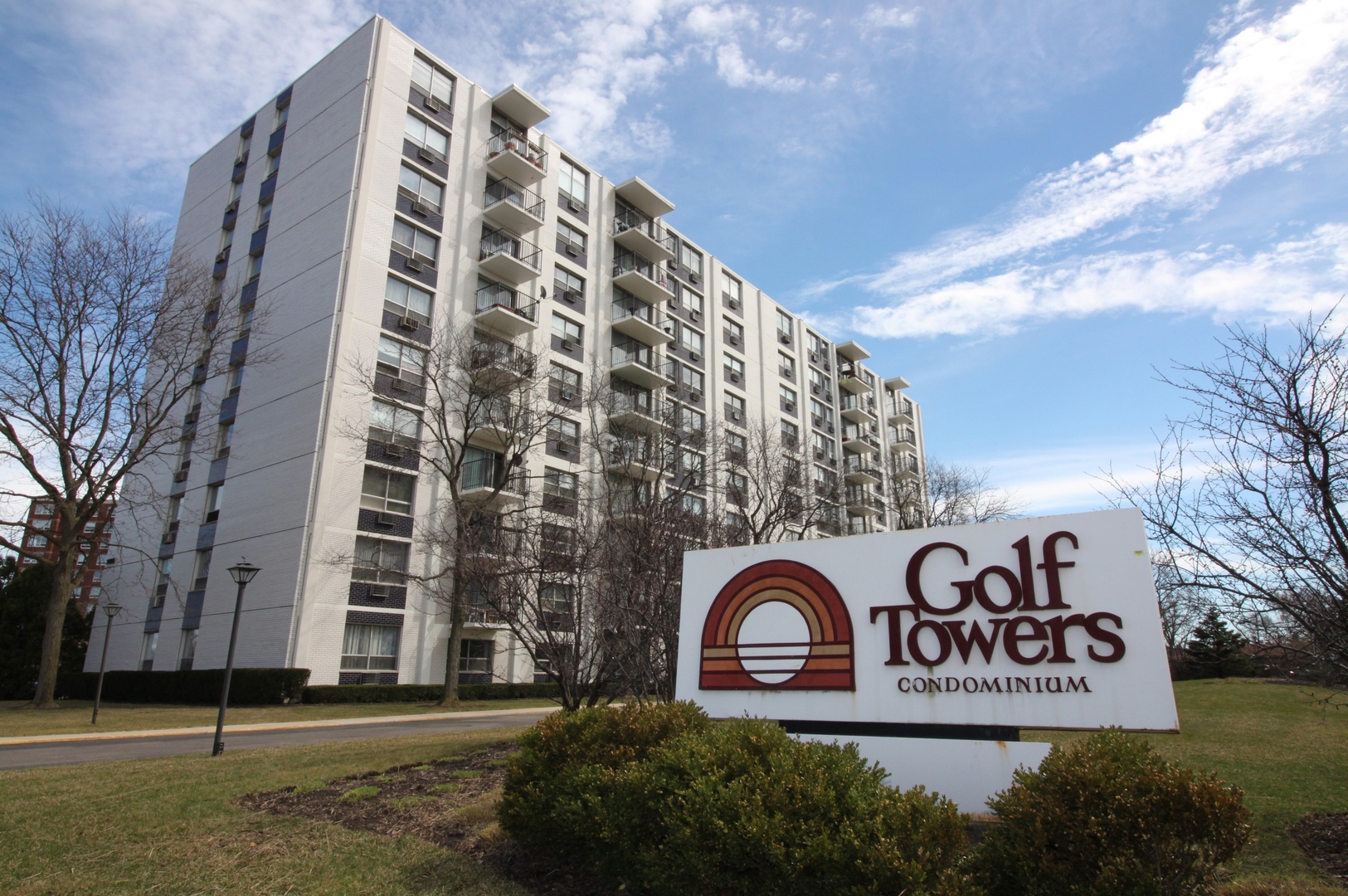 9001 Golf Road, Unit 7C Des Plaines, IL 60016 - Photo 2 of 24