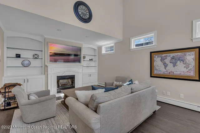 $5,000 | 323 East Main Street, Manasquan, NJ 08736