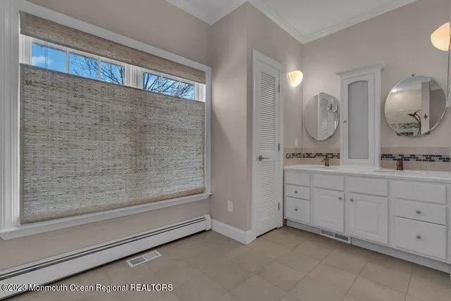 $5,000 | 323 East Main Street, Manasquan, NJ 08736