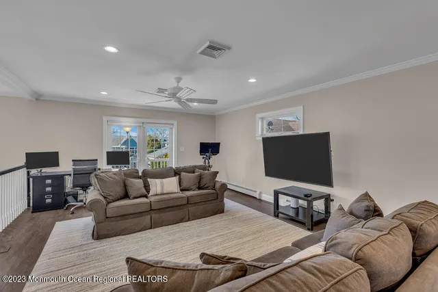 $5,000 | 323 East Main Street, Manasquan, NJ 08736