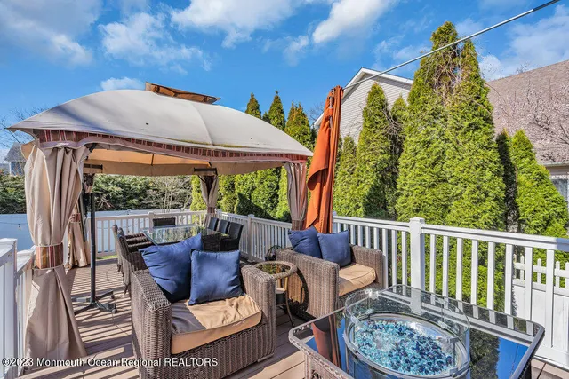 $5,000 | 323 East Main Street, Manasquan, NJ 08736