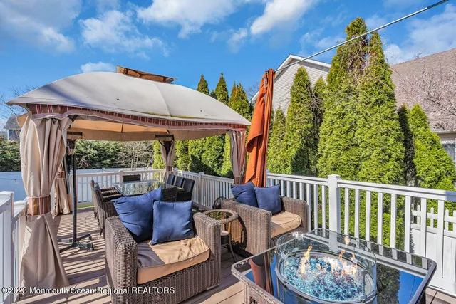 $5,000 | 323 East Main Street, Manasquan, NJ 08736