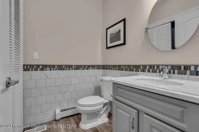 $5,000 | 323 East Main Street, Manasquan, NJ 08736