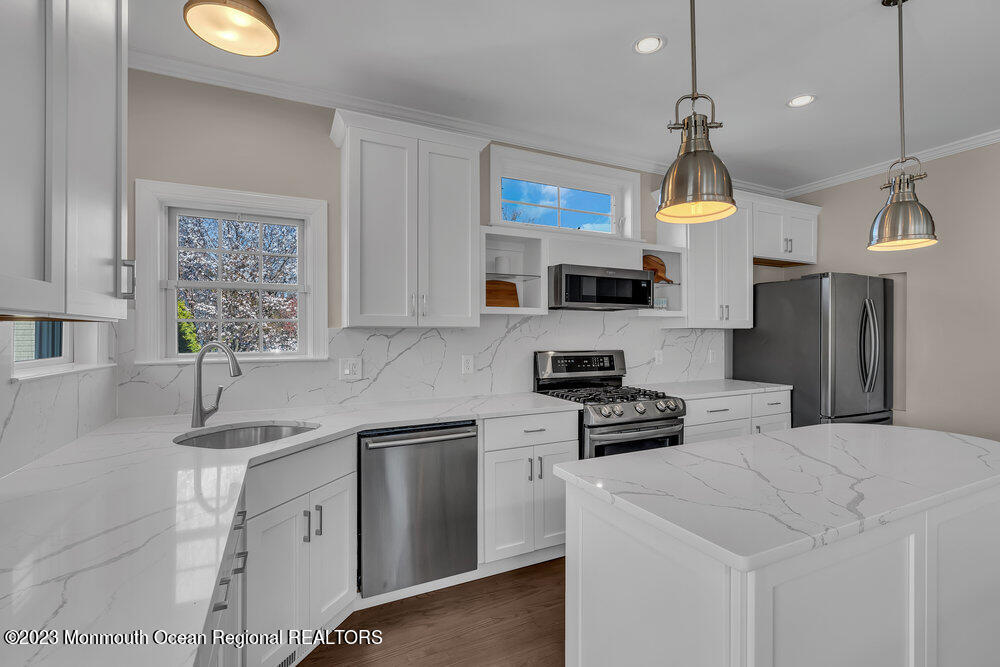 323 East Main Street Manasquan, NJ 08736 - Photo 8 of 32 012_dsc02721