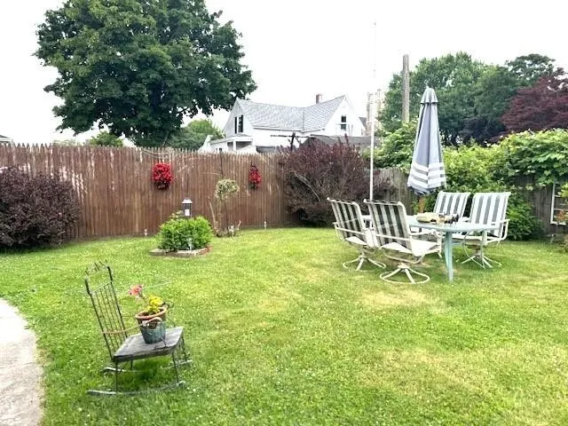 $1,950 | 23 Rock Street, Bristol, RI 02809