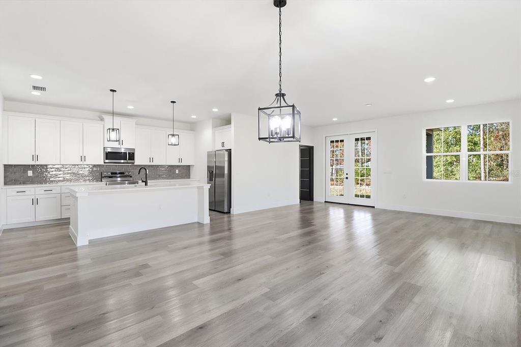 6078 Southwest 150th Lane Road Ocala, FL 34473 - Photo 10 of 38 Gallery Image 10