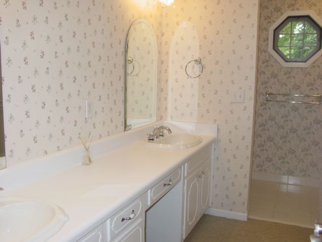 311 Hillandale Road Seneca, SC 29672 - Photo 14 of 25 Gallery Image 14