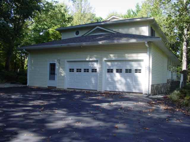 311 Hillandale Road Seneca, SC 29672 - Photo 3 of 25 Gallery Image 3