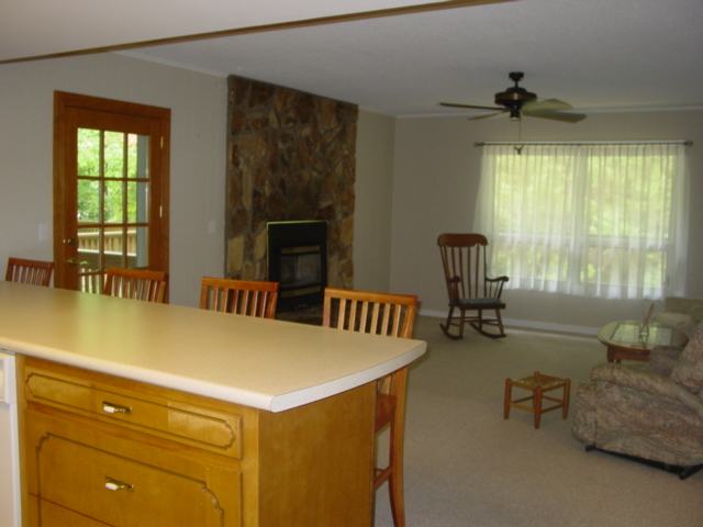 311 Hillandale Road Seneca, SC 29672 - Photo 8 of 25 Gallery Image 8