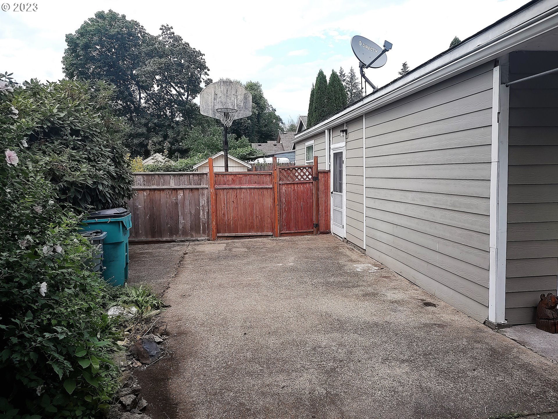 306 Southeast 4th Street Battle Ground, WA 98604 - Photo 20 of 23 a view of a backyard