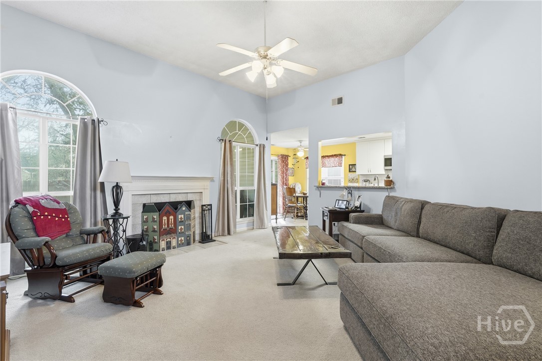 8 Sundance Court Pooler, GA 31322 - Photo 3 of 37 Living room