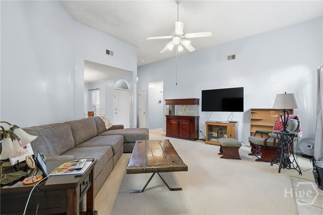 8 Sundance Court Pooler, GA 31322 - Photo 4 of 37 Living room and entryway