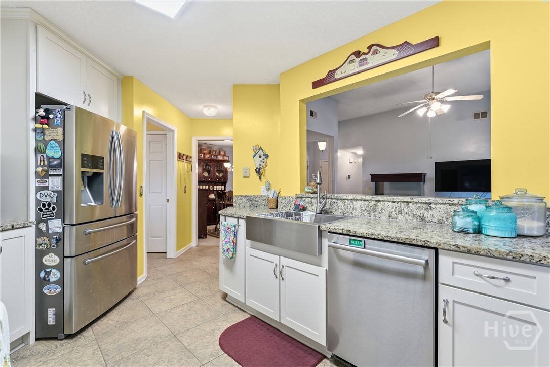 8 Sundance Court Pooler, GA 31322 - Photo 7 of 37 Updated cabinets