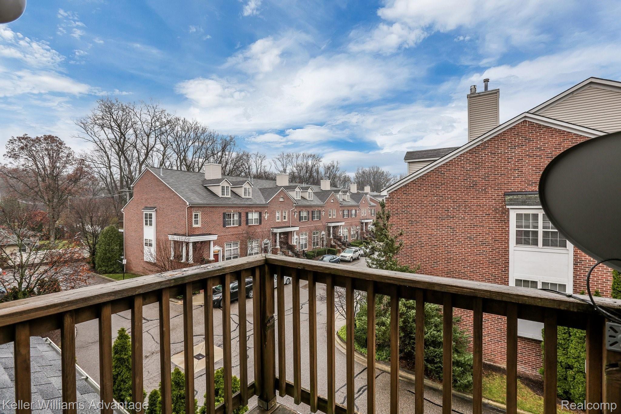 17030 Farmington Road, Unit 106 Livonia, MI 48154 - Photo 20 of 21 22-web-or-mls-17030 Farmington Rd0021.jpg