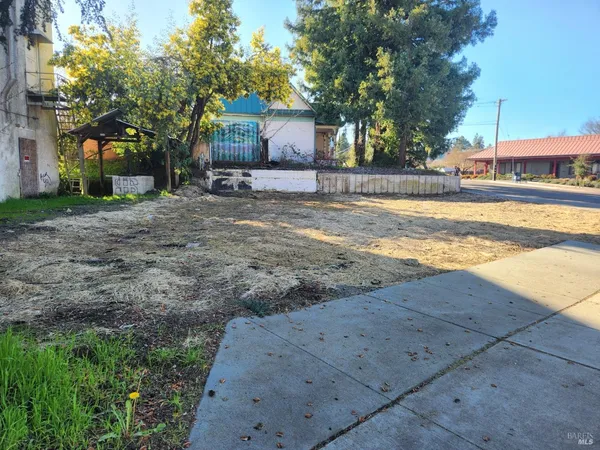$100,000 | 316 South Main Street, Willits, CA 95490