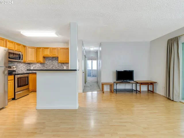 $185,000 | 16738 Southwest Gleneagle Drive, Unit 44G, Sherwood, OR 97140