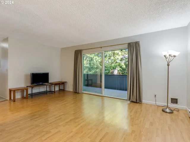 $185,000 | 16738 Southwest Gleneagle Drive, Unit 44G, Sherwood, OR 97140