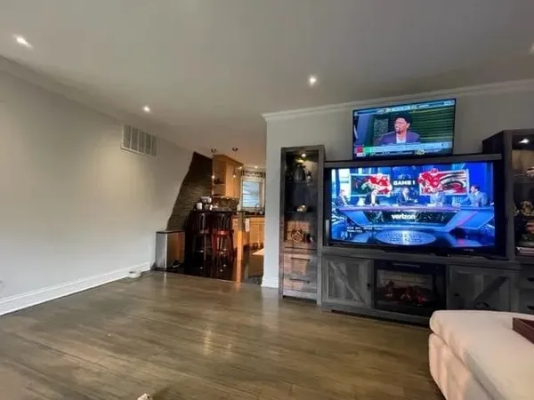 $349,900 | 1955 Stillwater Road, Arlington Heights, IL 60004