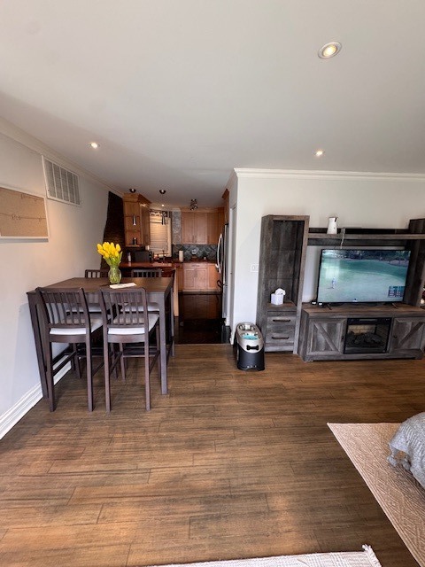 1955 Stillwater Road Arlington Heights, IL 60004 - Photo 5 of 36