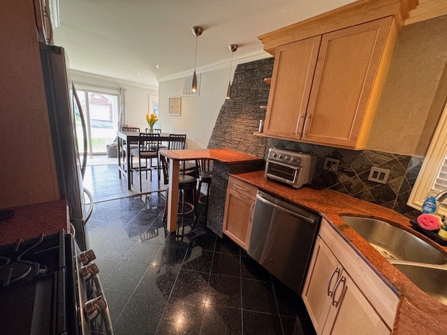 1955 Stillwater Road Arlington Heights, IL 60004 - Photo 6 of 36