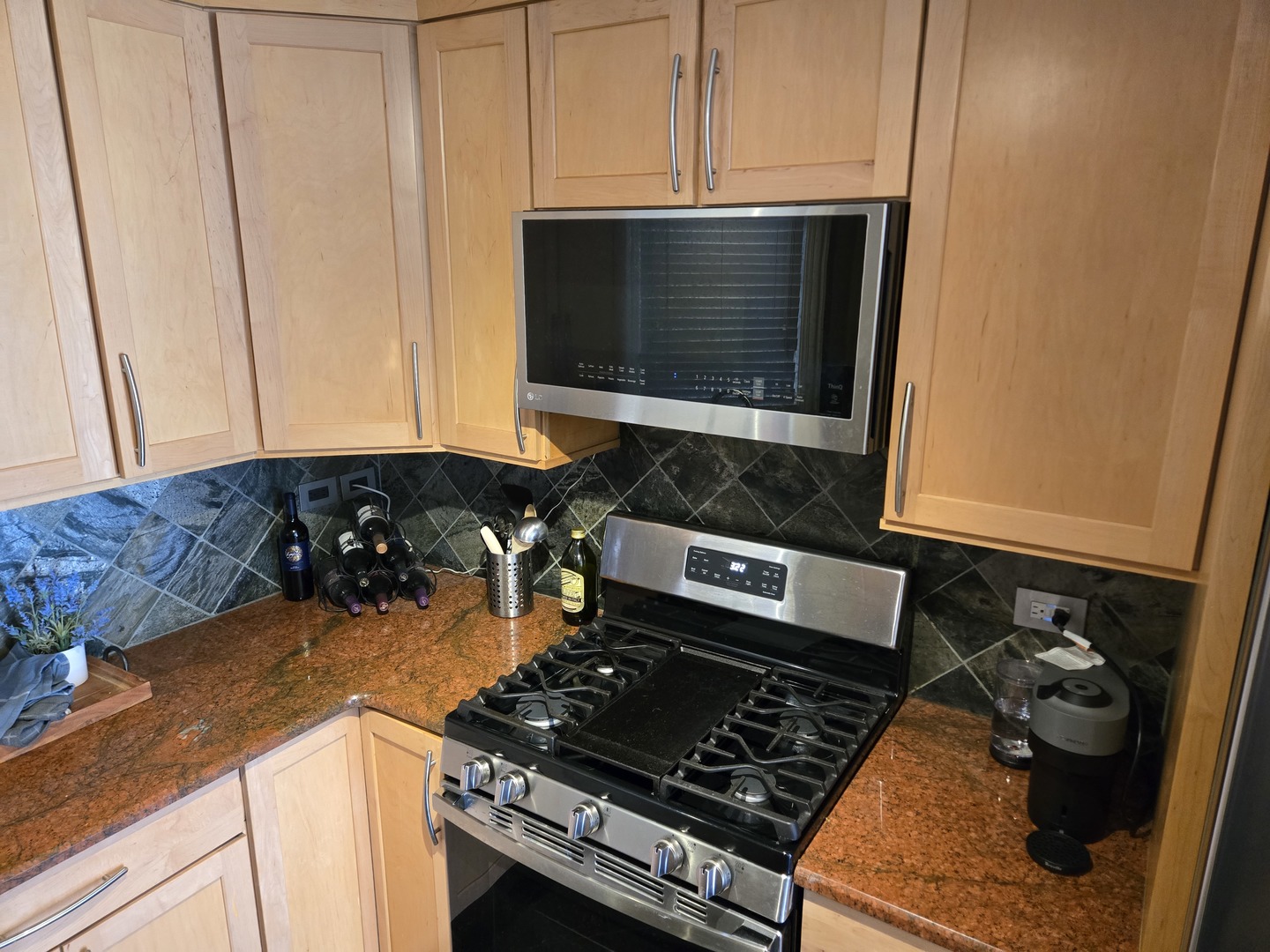 1955 Stillwater Road Arlington Heights, IL 60004 - Photo 10 of 36