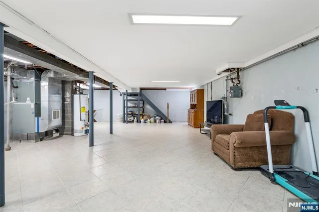 $4,500 | 816 Morton Street, East Rutherford, NJ 07073