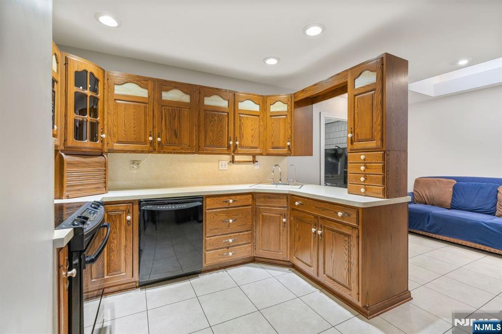 816 Morton Street East Rutherford, NJ 07073 - Photo 6 of 30