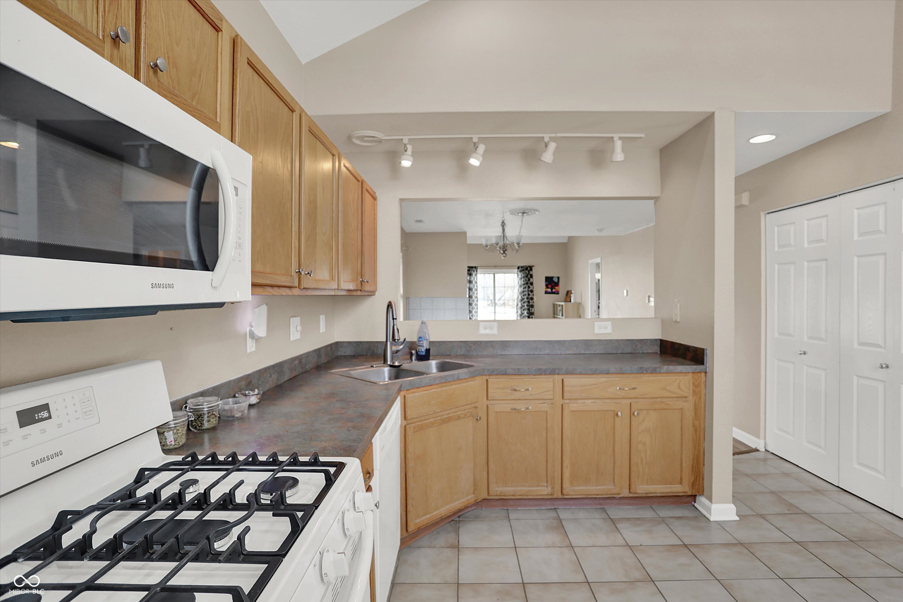 12791 Brewton Street Fishers, IN 46038 - Photo 16 of 42