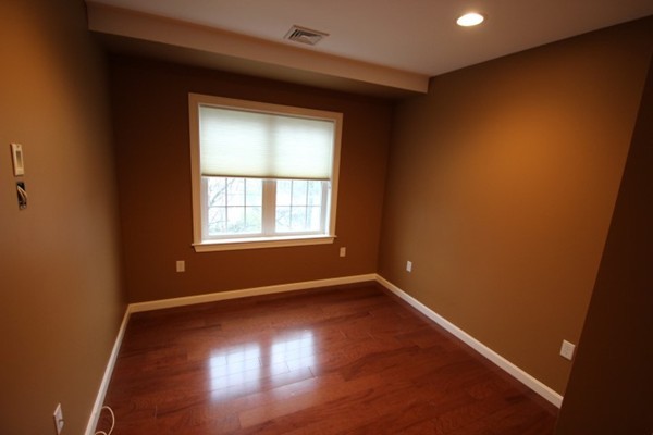 210 Chickering Road, Unit 308 North Andover, MA 01845 - Photo 9 of 16 Gallery Image 9