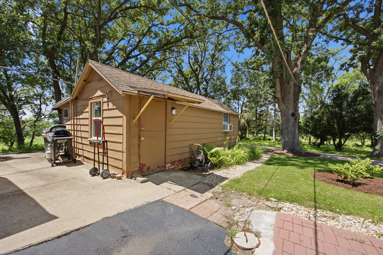 37W961 Bowes Road Elgin, IL 60124 - Photo 31 of 51