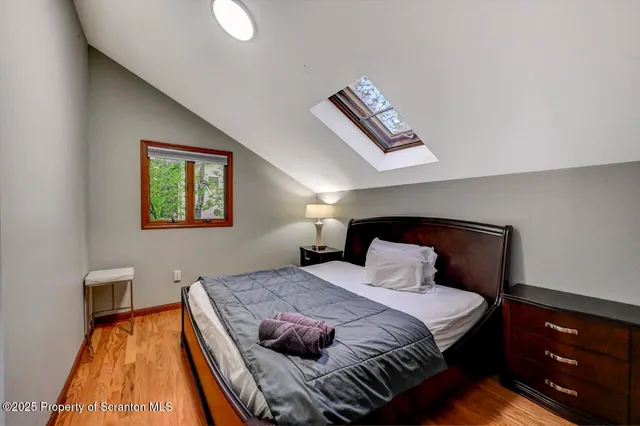 $999,000 | 197 South Lake Drive, Lake Harmony, PA 18624