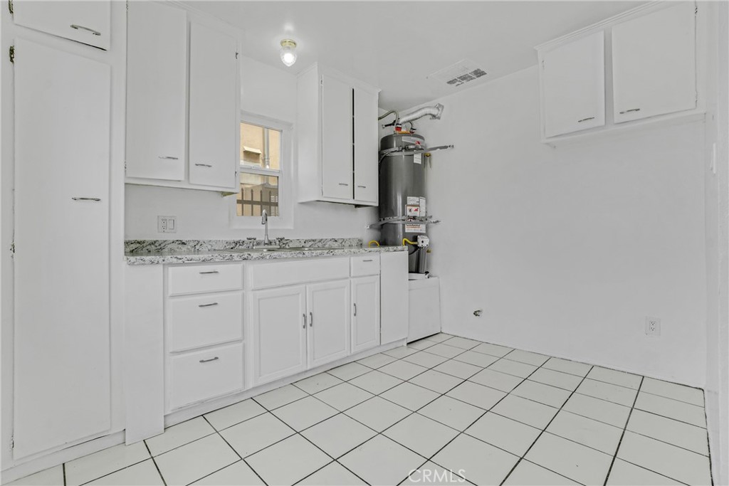 904 South Bullis Road Compton, CA 90221 - Photo 9 of 21