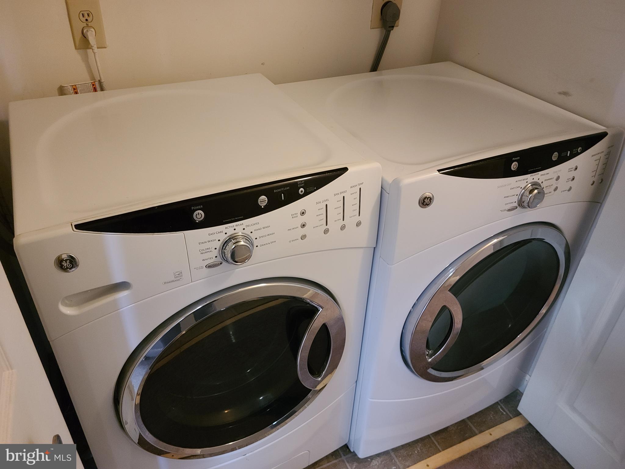 116 Ashley Run Voorhees, NJ 08043 - Photo 23 of 32 Full Size washer/dryer