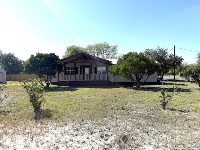 $275,000 | 305 West Youst Street, Beeville, TX 78102