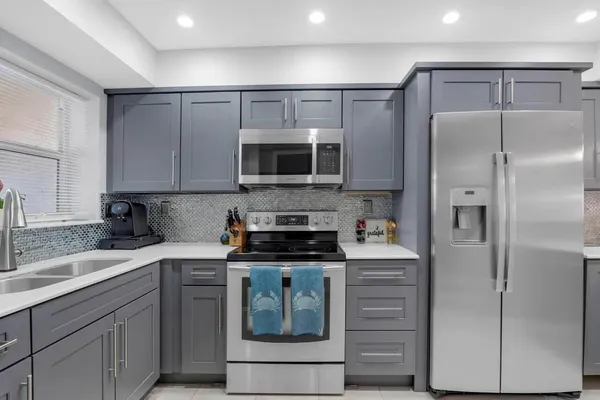 $4,200 | 1839 Southeast 4th Street, Pompano Beach, FL 33060