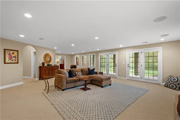 $1,535,000 | 1864 Winchester Drive, Pittsburgh, PA 15241