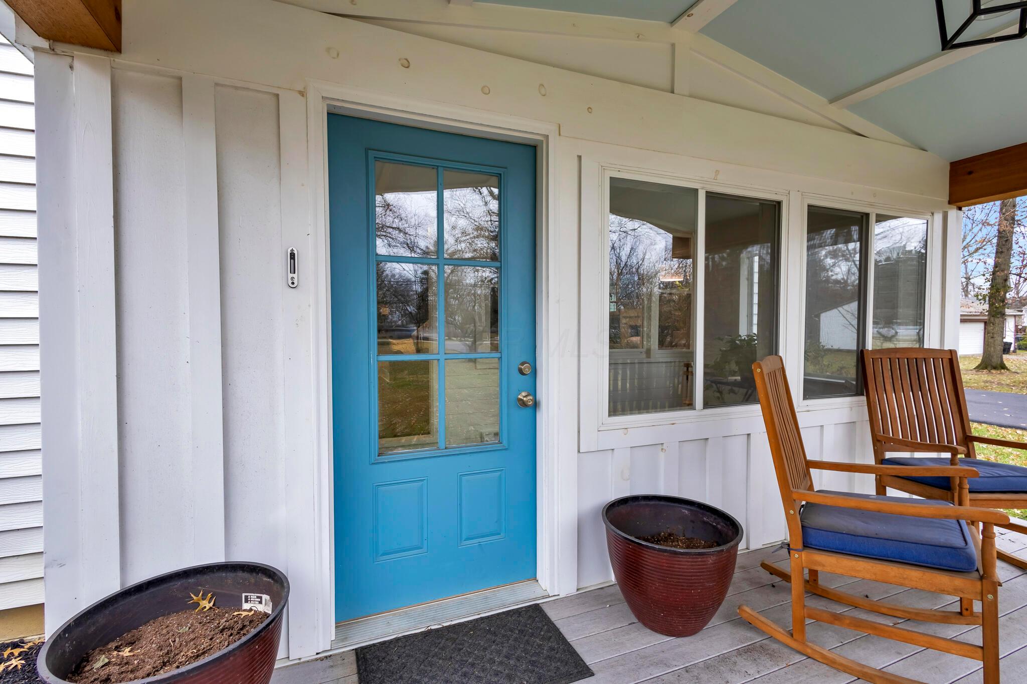 470 West Johnstown Road Gahanna, OH 43230 - Photo 2 of 34 Front porch