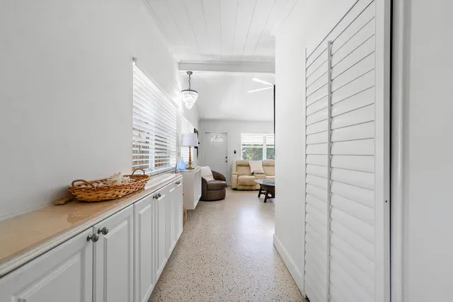 $3,750 | 321 Forsyth Street, Boca Raton, FL 33487