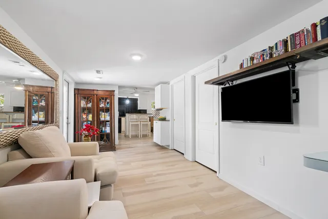 $3,750 | 321 Forsyth Street, Boca Raton, FL 33487