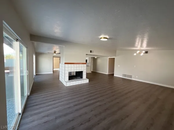 $2,700 | 1611 South 6th Street, Las Vegas, NV 89104