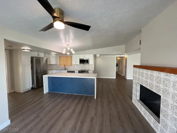 $2,700 | 1611 South 6th Street, Las Vegas, NV 89104